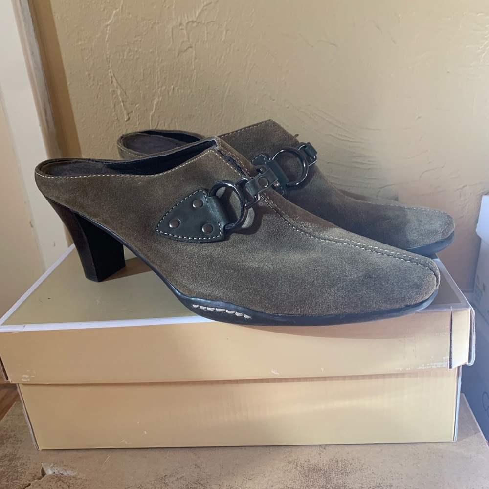 Aerosoles Buckled Heels